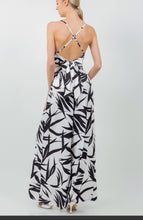 Load image into Gallery viewer, Samantha Tie Back Crop Tank
