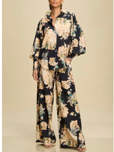 Load image into Gallery viewer, Vintage Floral Puff Sleeve Button Down Blouse
