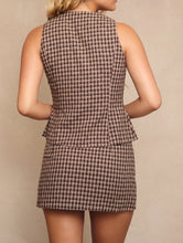 Load image into Gallery viewer, Plaid About You Button Up Split Vest
