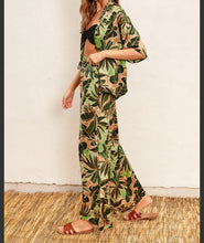 Load image into Gallery viewer, Ray Of Sun Tropical Print Pants
