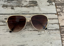 Load image into Gallery viewer, Classic Frame Aviator Sunglasses Available In Four Colors
