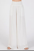 Load image into Gallery viewer, White Wide Leg Smocked Waist Pants
