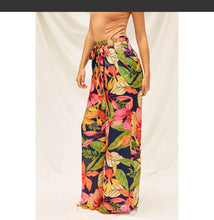 Load image into Gallery viewer, Island Time Tropical Floral Print Wide Leg Satin Pants
