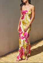 Load image into Gallery viewer, Gigi Floral Hawaiian Print Strapless Maxi Dress
